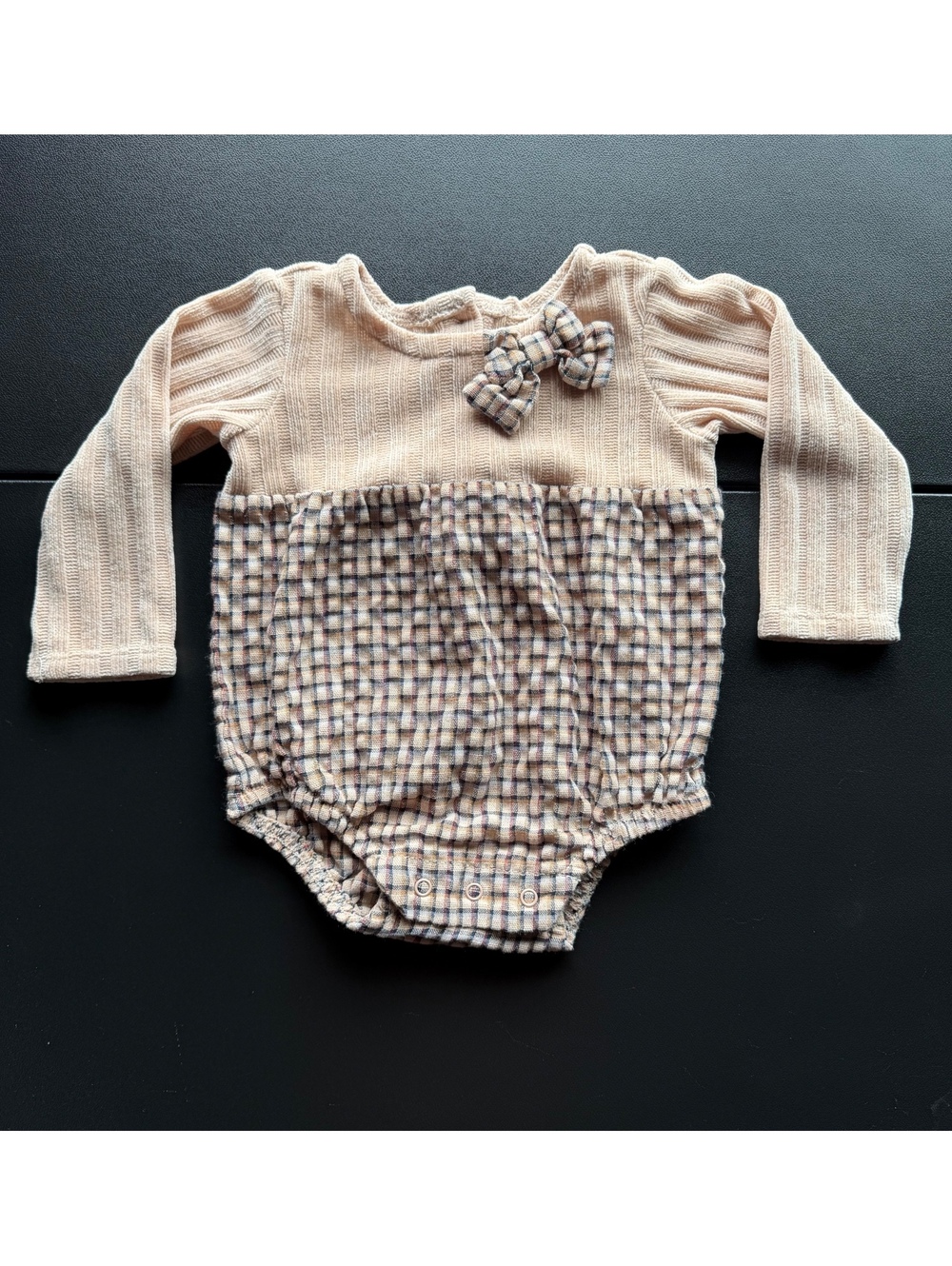 Tahari Baby Girls 6-9M Plaid Bubble Romper Beige Knit Bow Long Sleeve Preppy